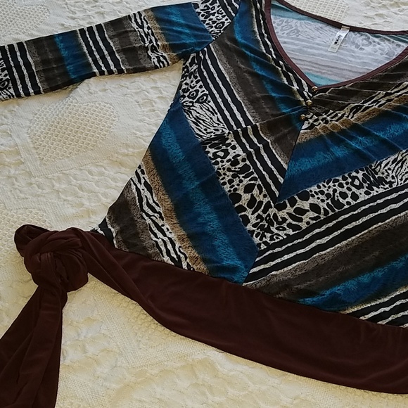 RUCHED LEOPARD PRINT TOP - Picture 3 of 6